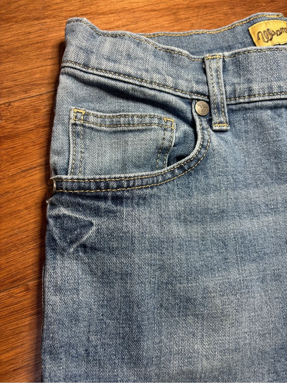 Bundle Wrangler Denim Classic Jeans Hollister Plaid Button Down Boys 16/MenSmall